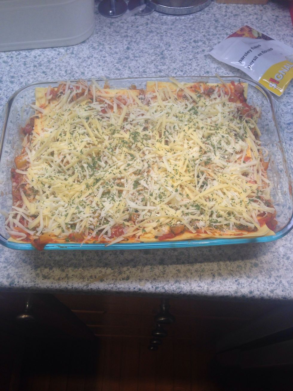 Sprinkle with parsley flakes.