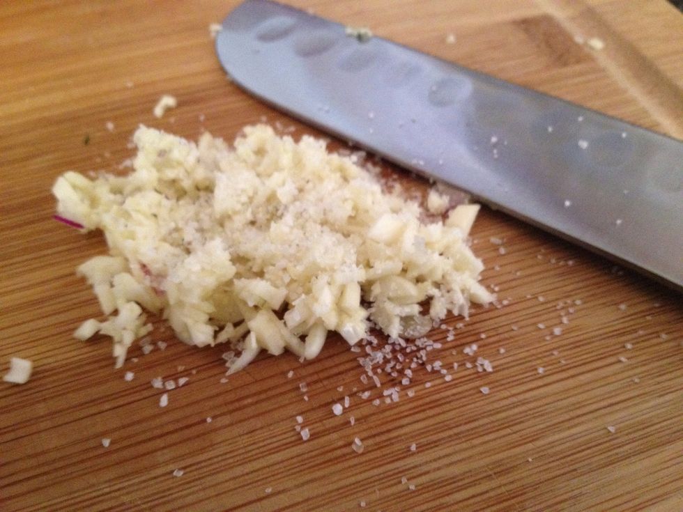 How to smash garlic without a garlic press B+C Guides