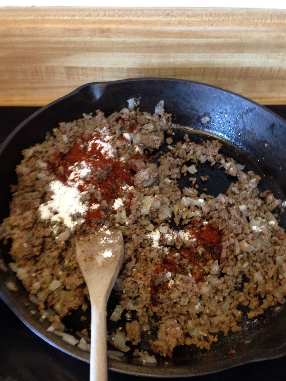 Sprinkle with the chili powder and flour