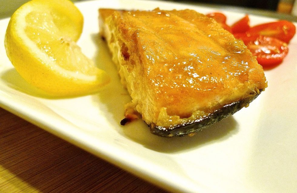 Squeeze a tinge of lemon juice on the top of the grilled salmon before serving to give it an extra citrus flavour.