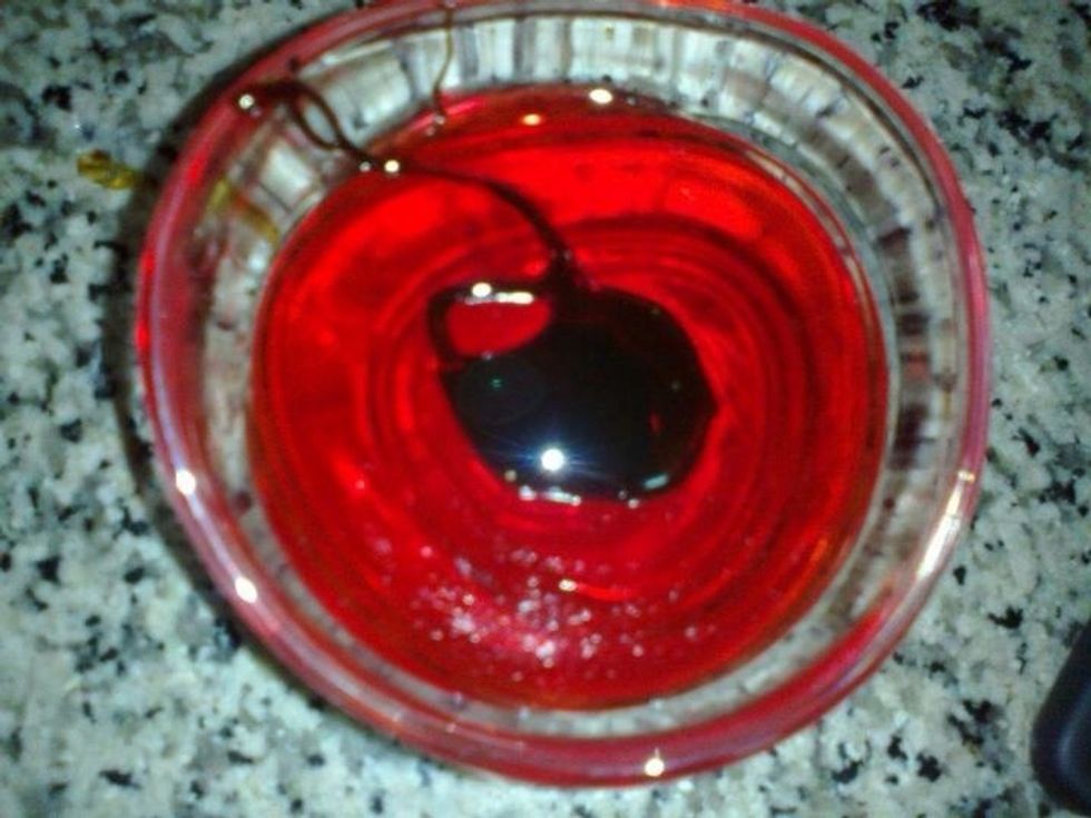 Squeeze the caramel and put it over a jelly