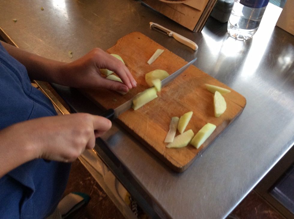 squeeze the lemon to get lemon juice and split and scrape out the seeds of the vanilla bean