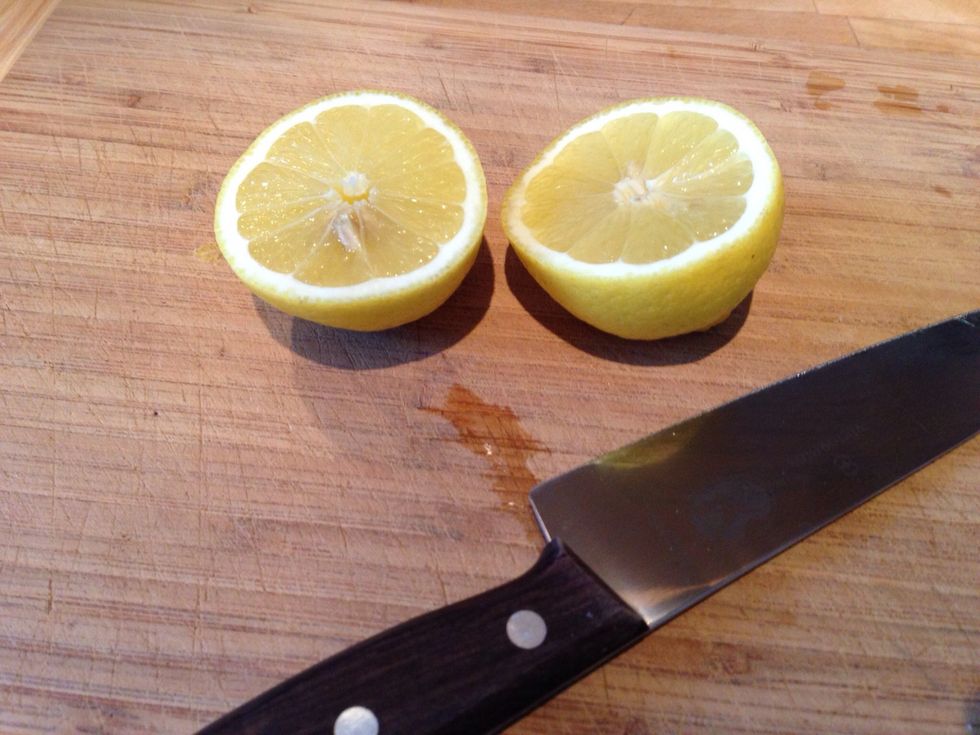 Squeeze the lemon. We need the juice.