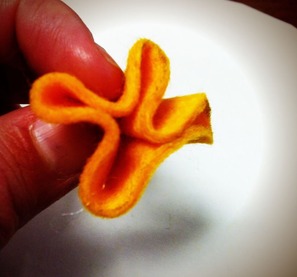 Squeeze together for about 10 seconds. Do this for each " petal."