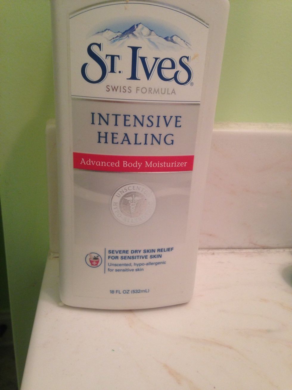 St. Ives intensive healing lotion