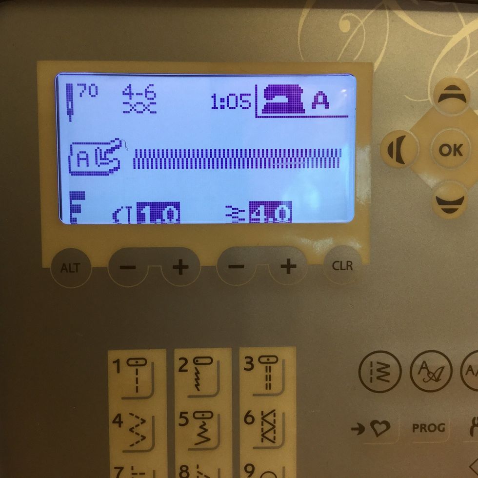 St\u00e4ll in din symaskin p\u00e5 t\u00e4t sicksack.