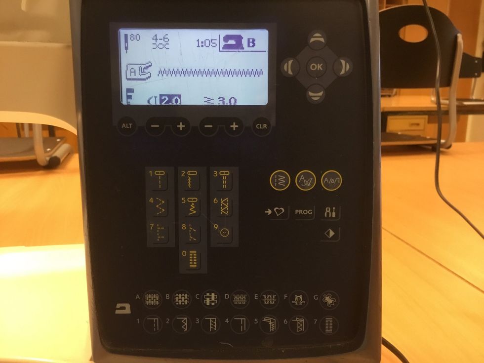 St\u00e4ll in zickzack nr 5. \u00c4ndra bredden till 2mm.