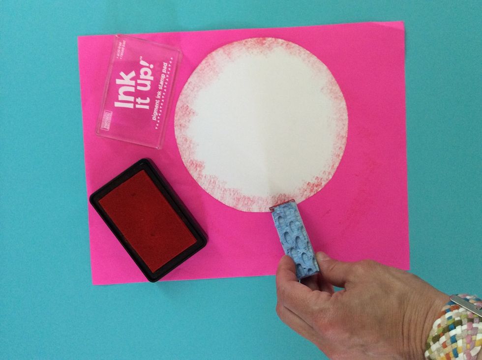 Stamp completely around edge of circle.