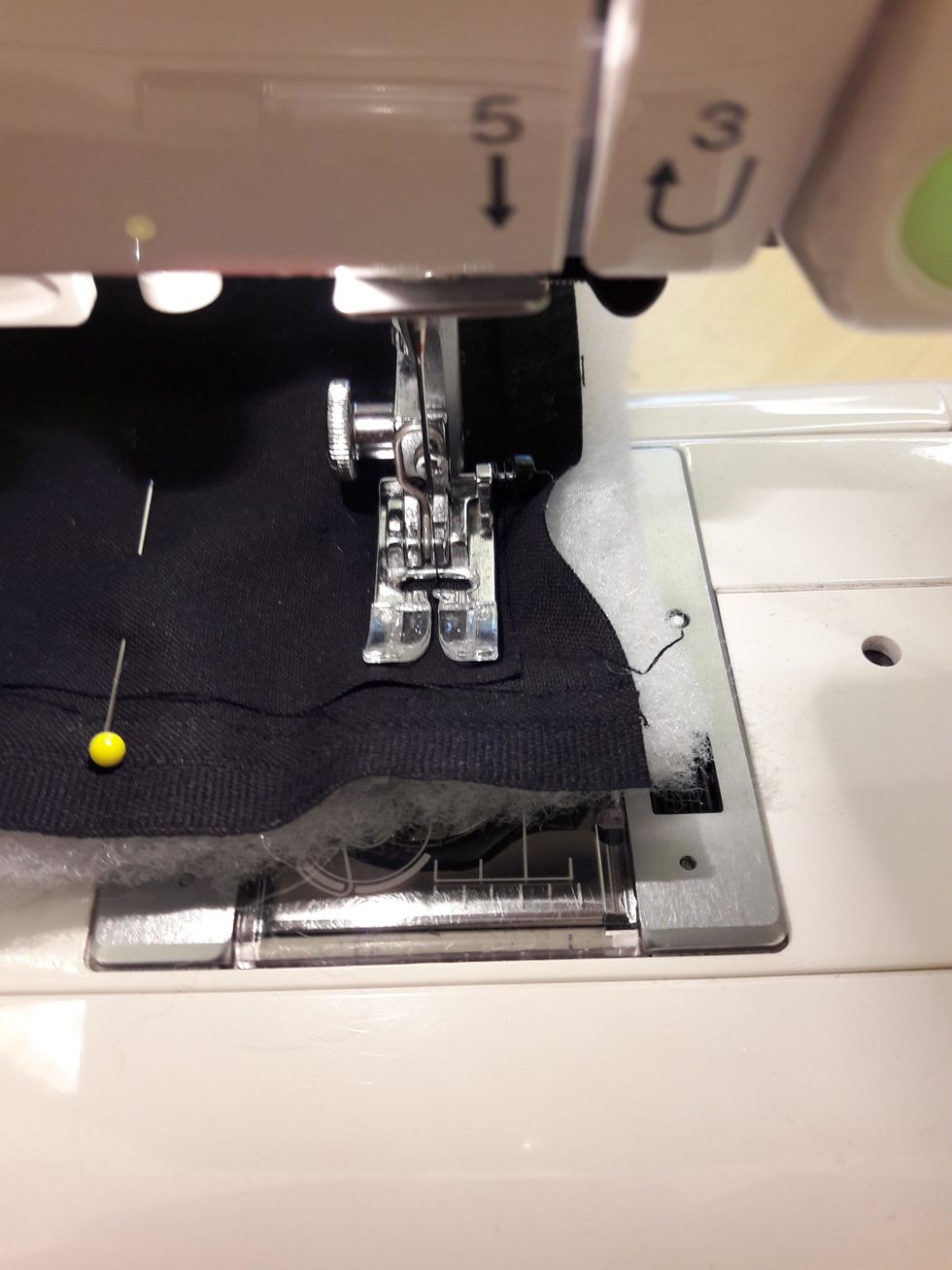 Stanna n\u00e4r du kommer till det f\u00f6rsta h\u00f6rnet.