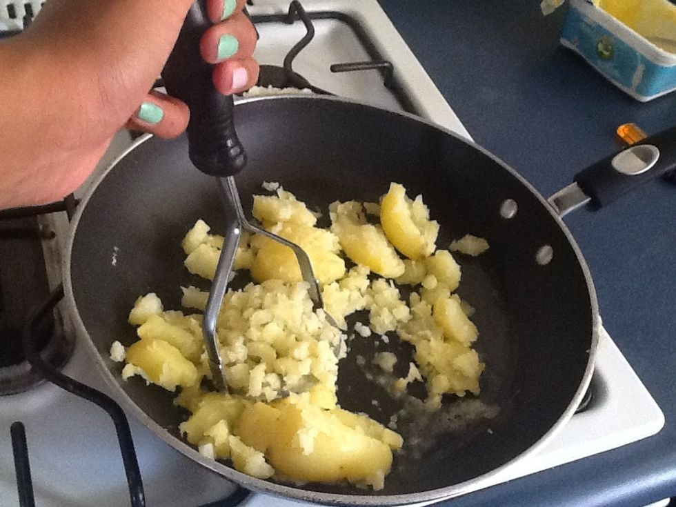 stars smashing the potatoes.