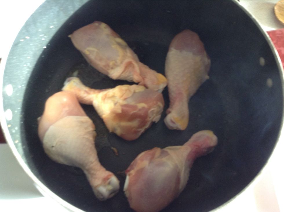 Start by cooking the drums briefly