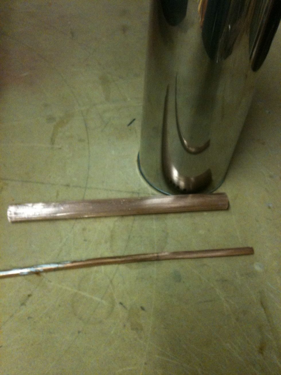 Start by cutting the 1/2" pipe to about 6" and the 3/8" pipe to about 4".