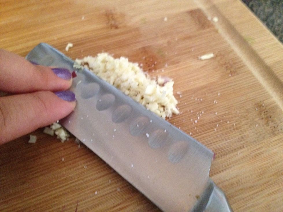 How to smash garlic without a garlic press B+C Guides