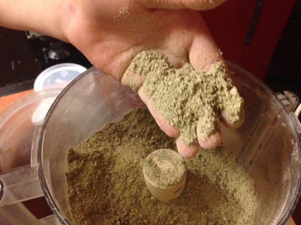 Start by putting the pellets and oatmeal in blender and blend on high speed until they are a fine powder. Pour into a mixing bowl.