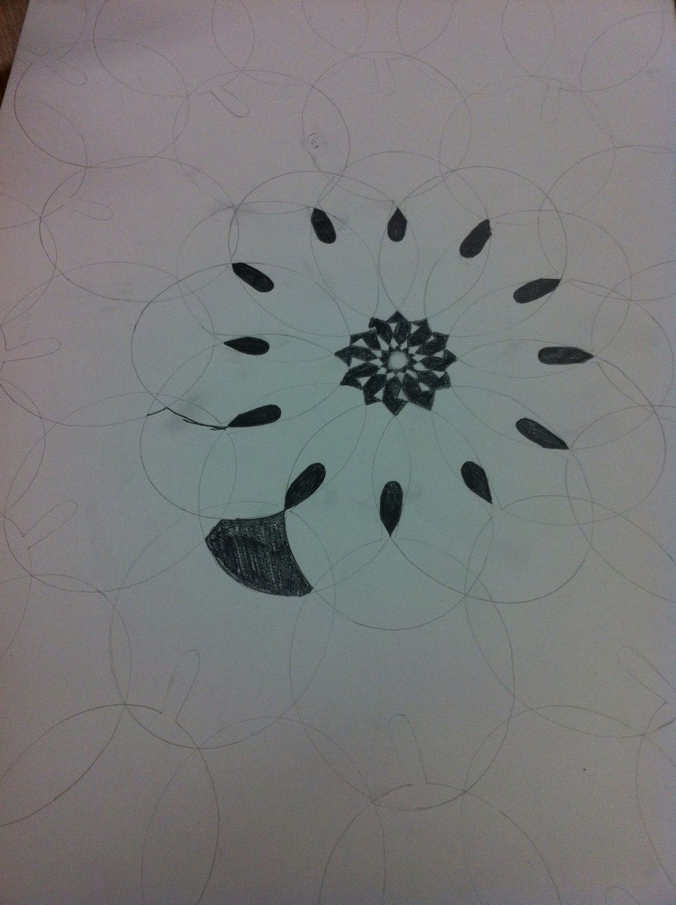 Start defining the spaces of you pattern with 4B graphite.