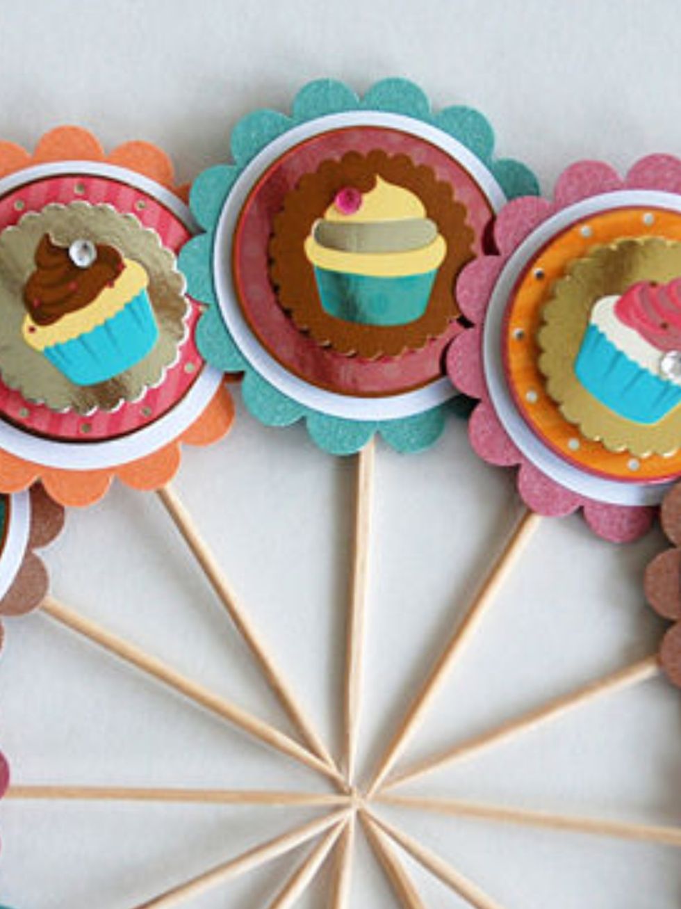 Start planning a theme. As mentioned earlier, there are tons of different kinds of surprise parties. Here are some ideas for surprise parties that might get your creative juices flowing.