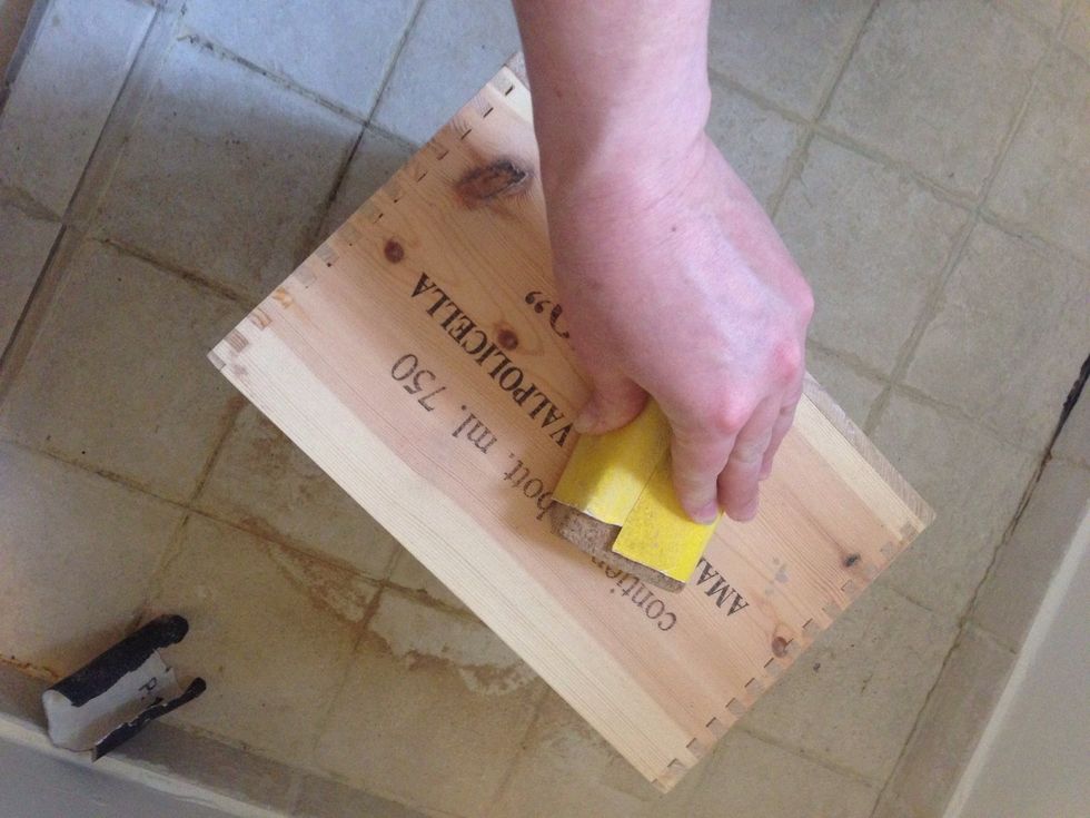 Start polishing (grinding) of the box.