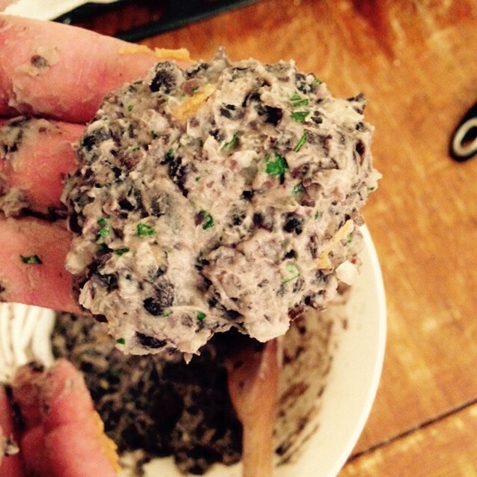 Start shaping the falafel in 3cm wide disks