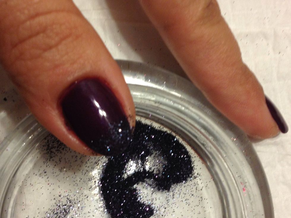 Start tapping the tip and brush down ..