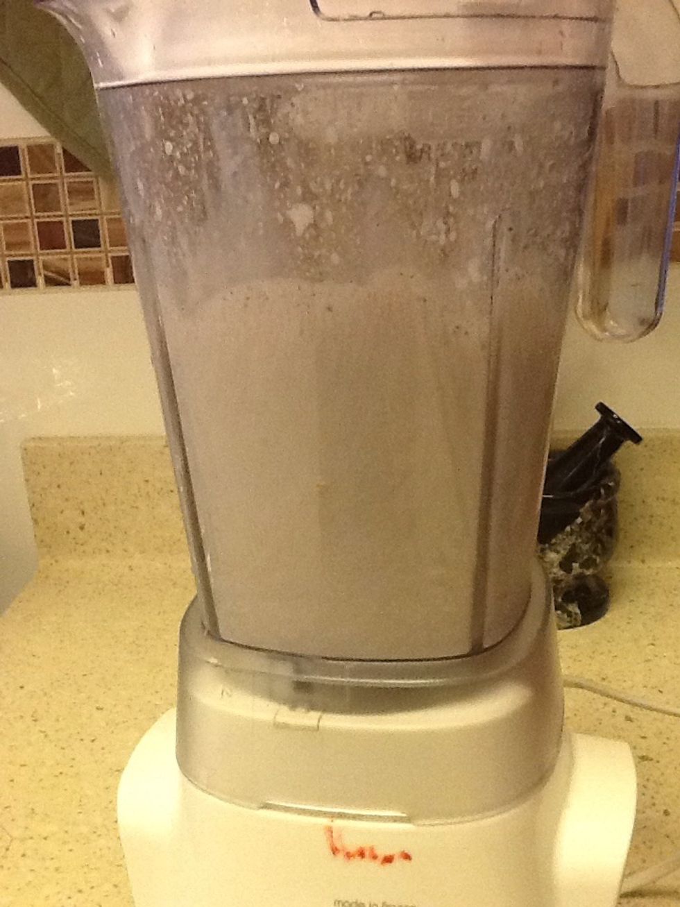 Start the blender and when you think your Oreos are mixed well .. Stop the blender .. And there you go with your easy homemade milkshake x)