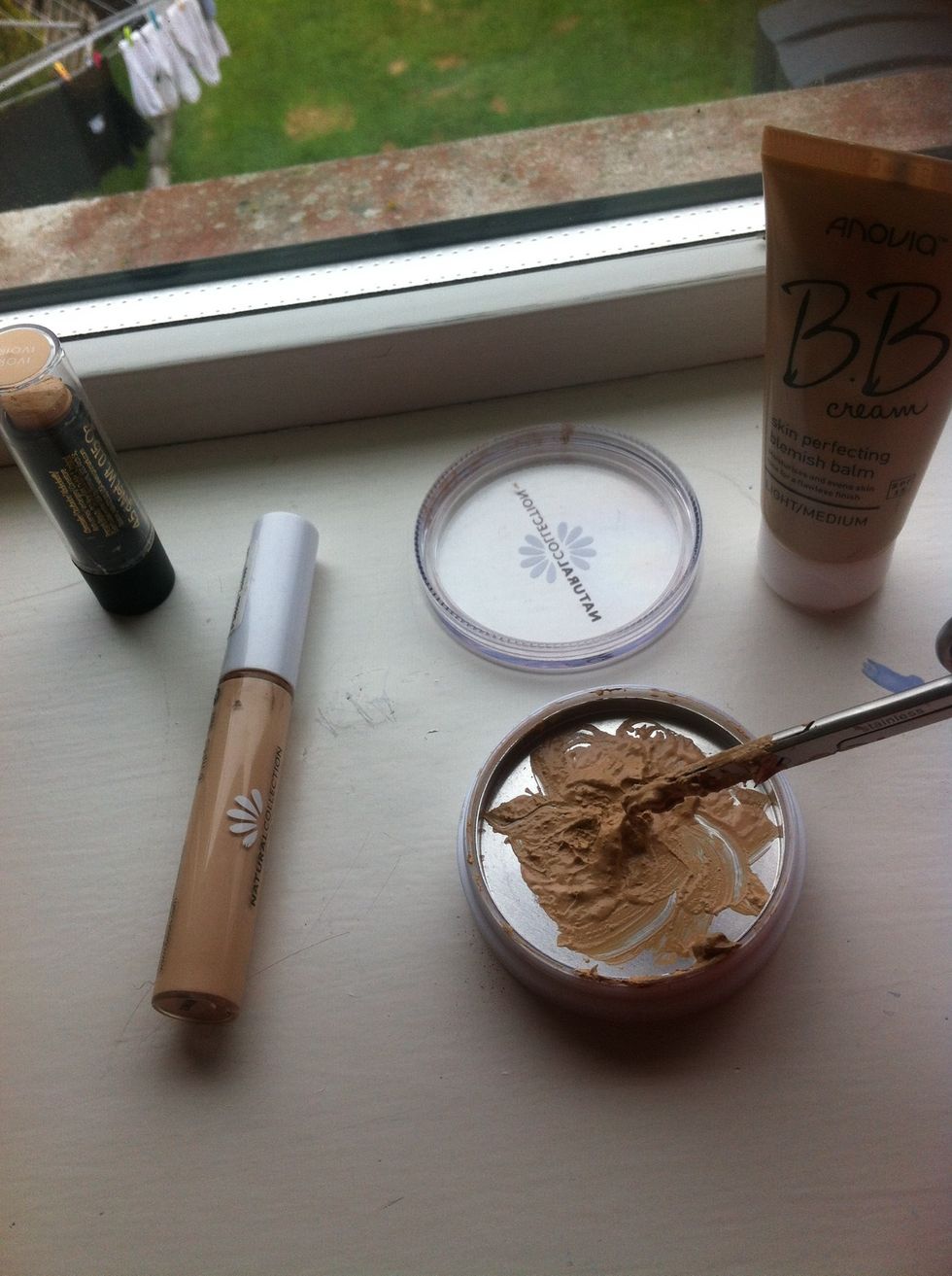 Start too put all of your creams in and then mix !