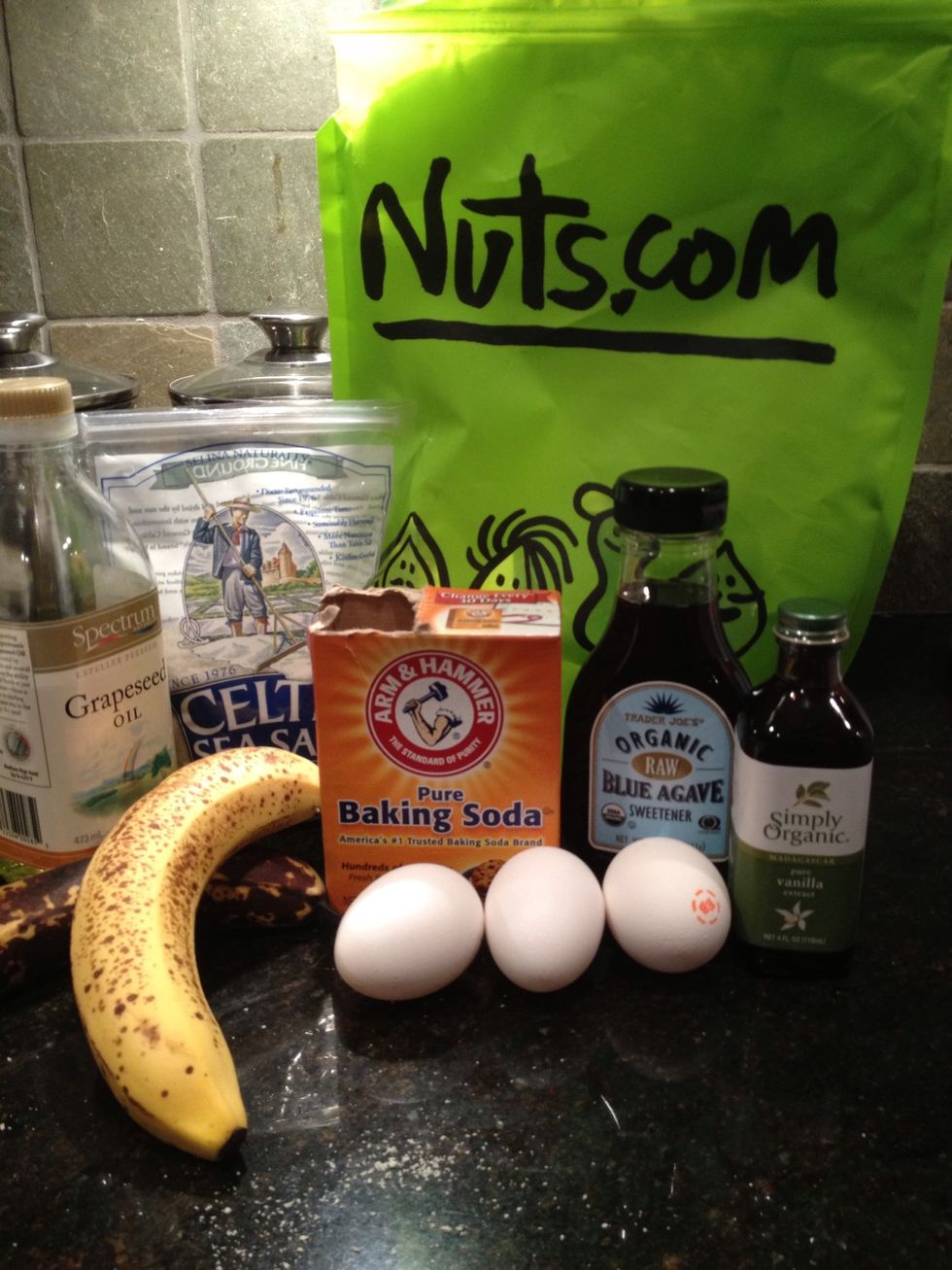 Start with 3 c almond flour, 1/2 tsp salt, 1 tsp baking powder, 1/4 c agave, 1/4 c grapeseed oil, 1 TBSP vanilla extract, 3 eggs and 2 overly ripe bananas