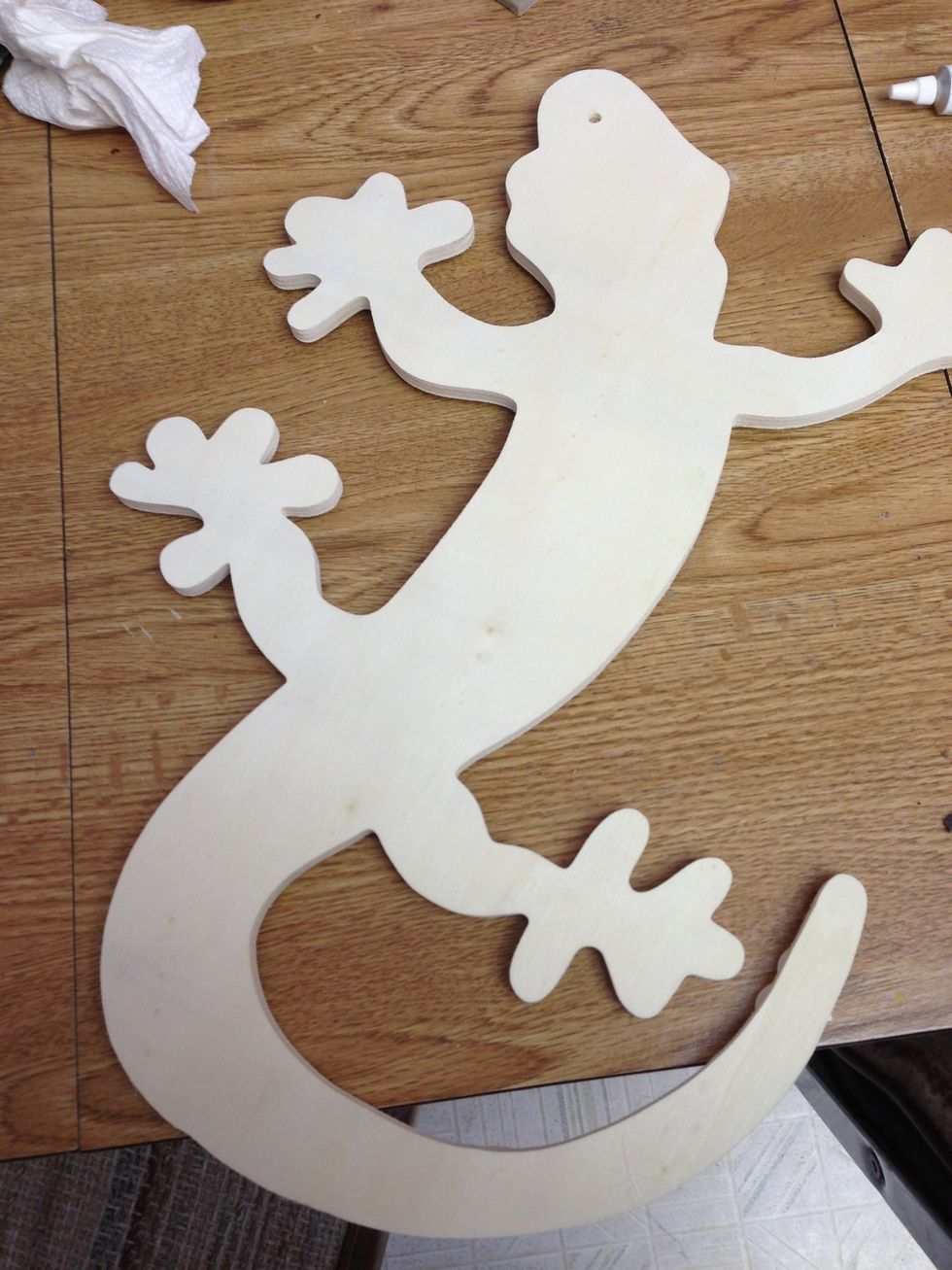 How to make an outdoor wall gecko decoration - B+C Guides