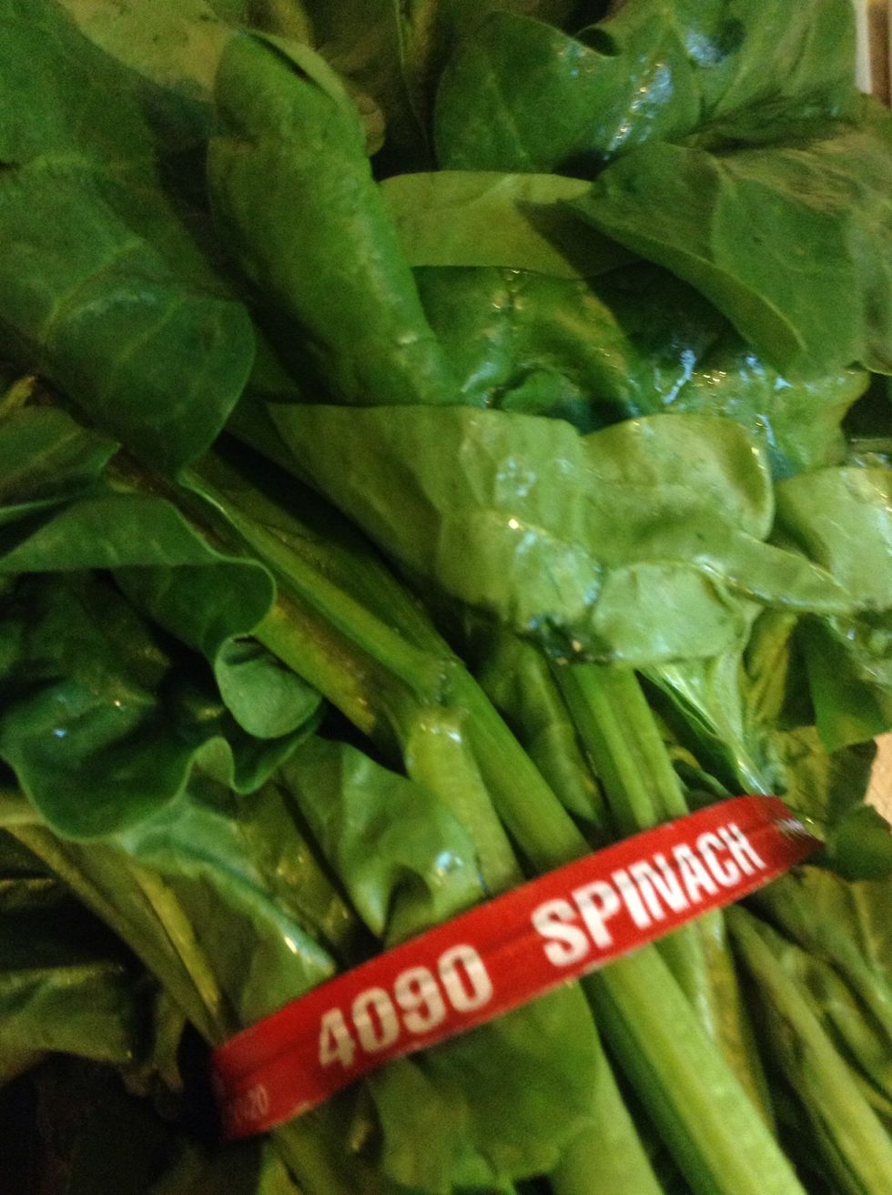 Start with fresh spinach. I use organic.