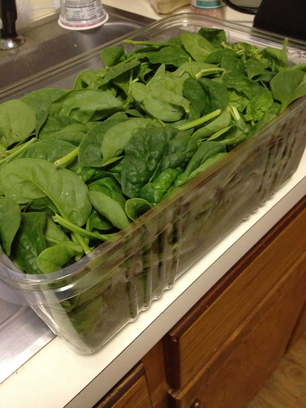 Start with some greens. I chose baby spinach but Kale, and Collards are also good choices.