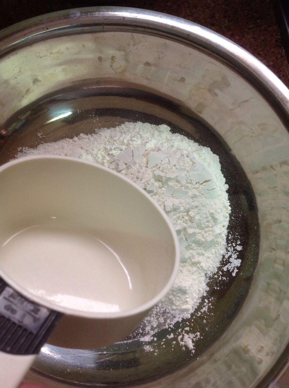 start with the dry ingredients ! 2 cups of flower .