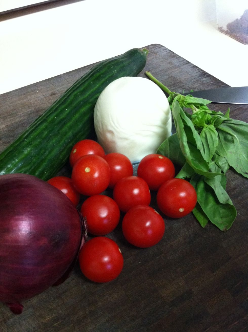 Start with the freshest ingredients possible. Here is all the produce you'll need. Be sure to check the supplies tab for all you need