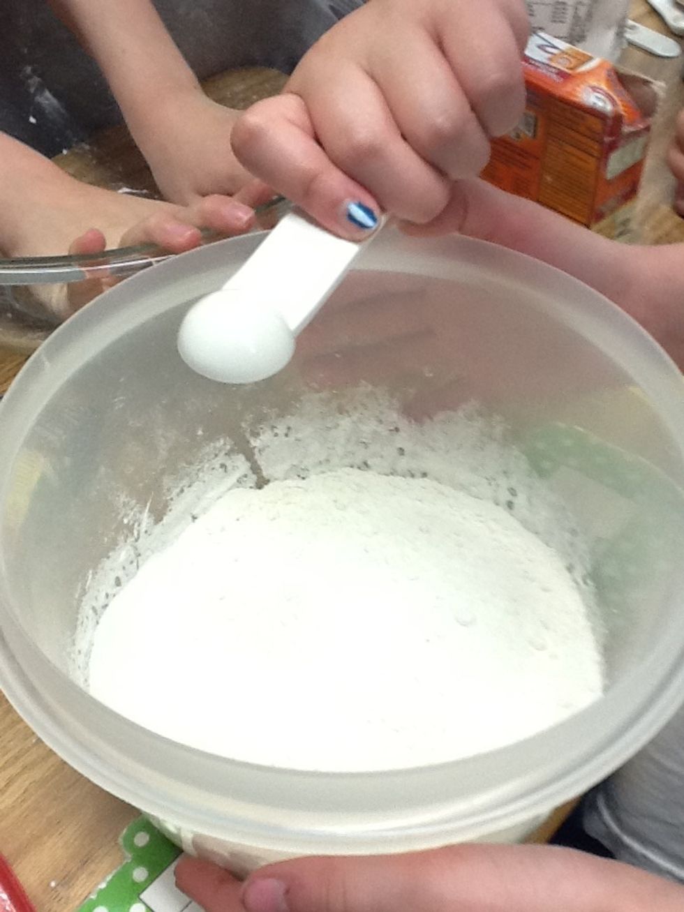 Step 2 Add 1 teaspoon of baking soda and 1/2 teaspoon of salt.