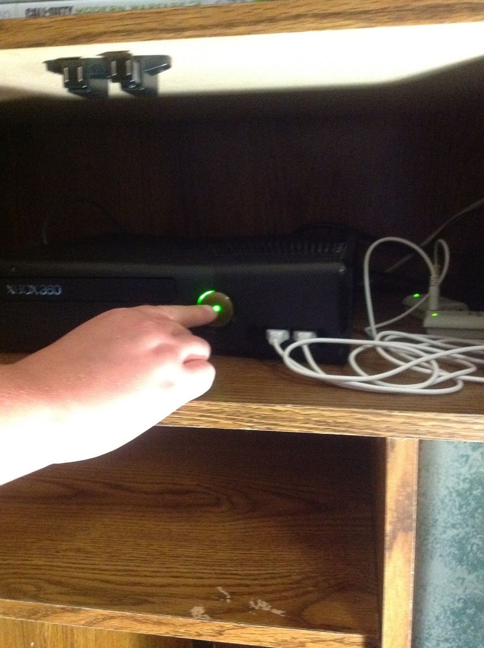 Step 25: when you are done playing turn off the Xbox by pressing the power button.
