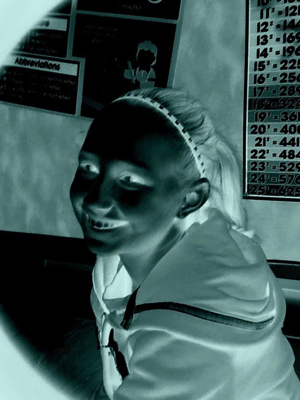 Step 3: How to use x ray: you click on the box that says x ray and take a picture it turns the pic like a x ray