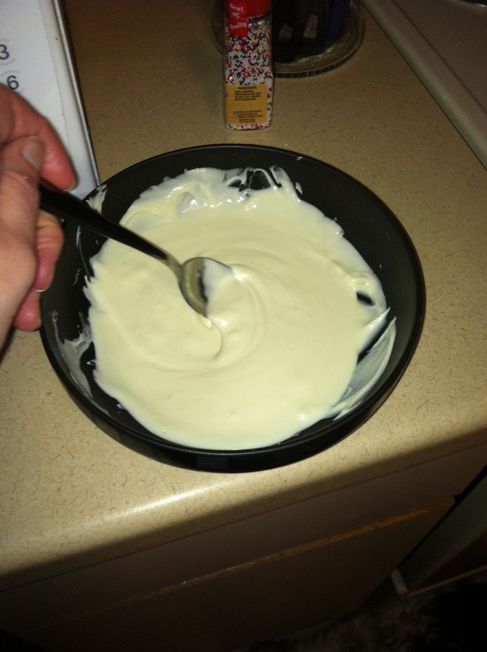 Step 3: Keep stirring the melted chocolate until it is smooth.