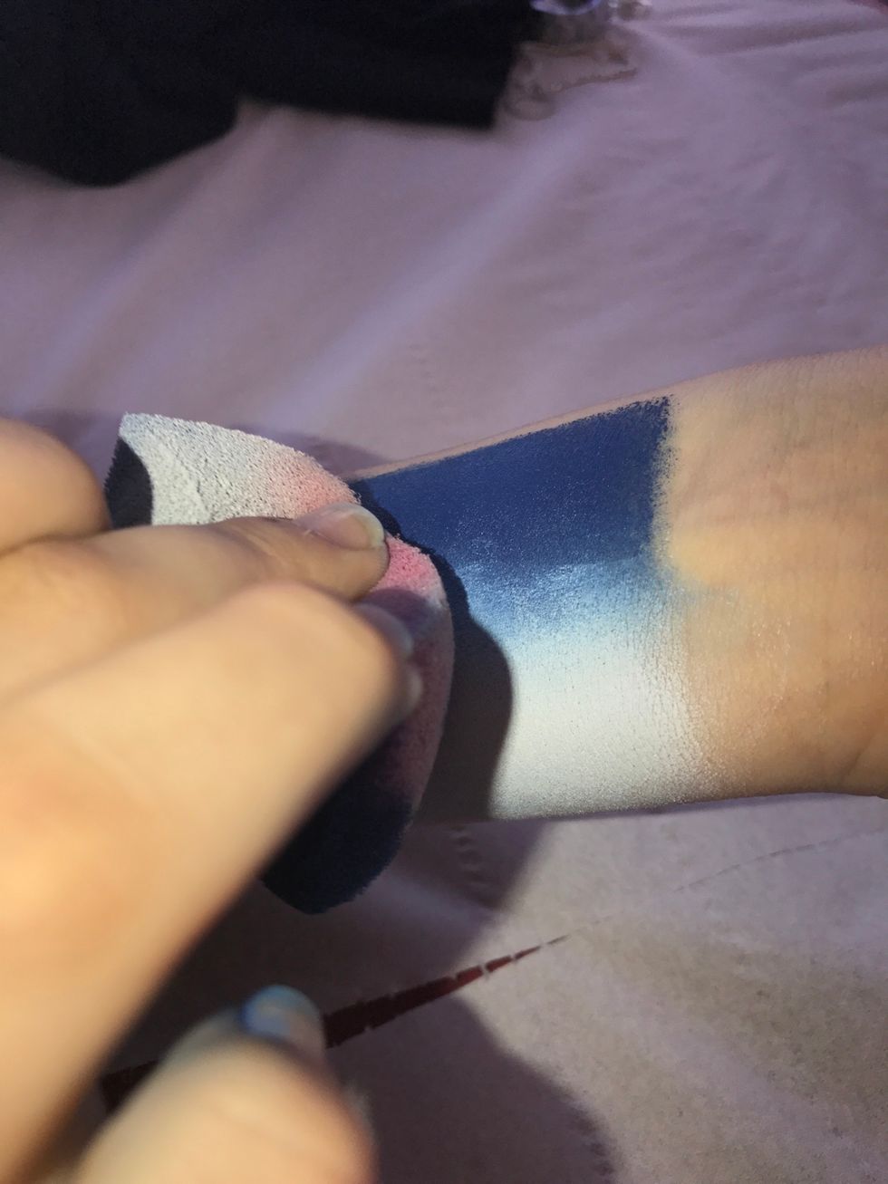 Step 7/blend the two colours together