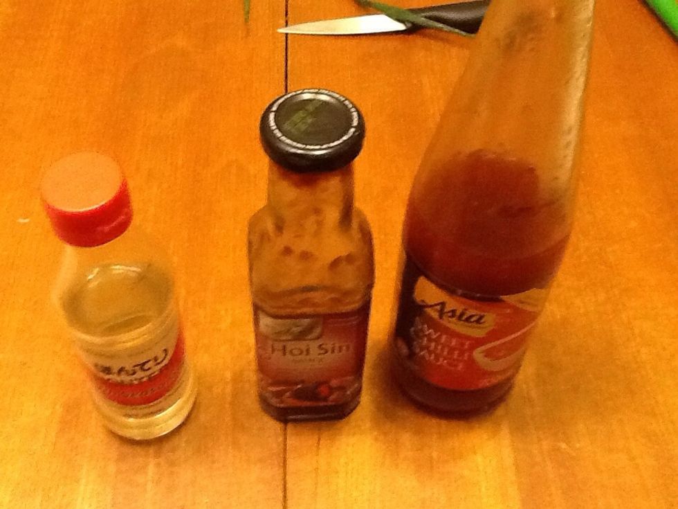 Step 8. You can now enjoy your roll with some nice sauces.