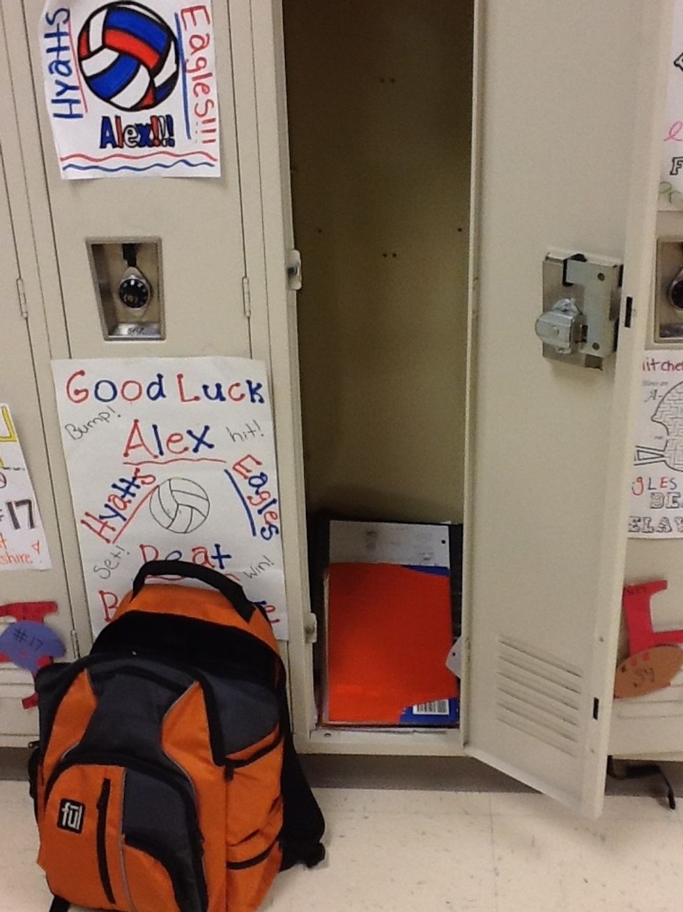 STEP 9) Grab your belongings and put them aside next to your locker so that nobody trips