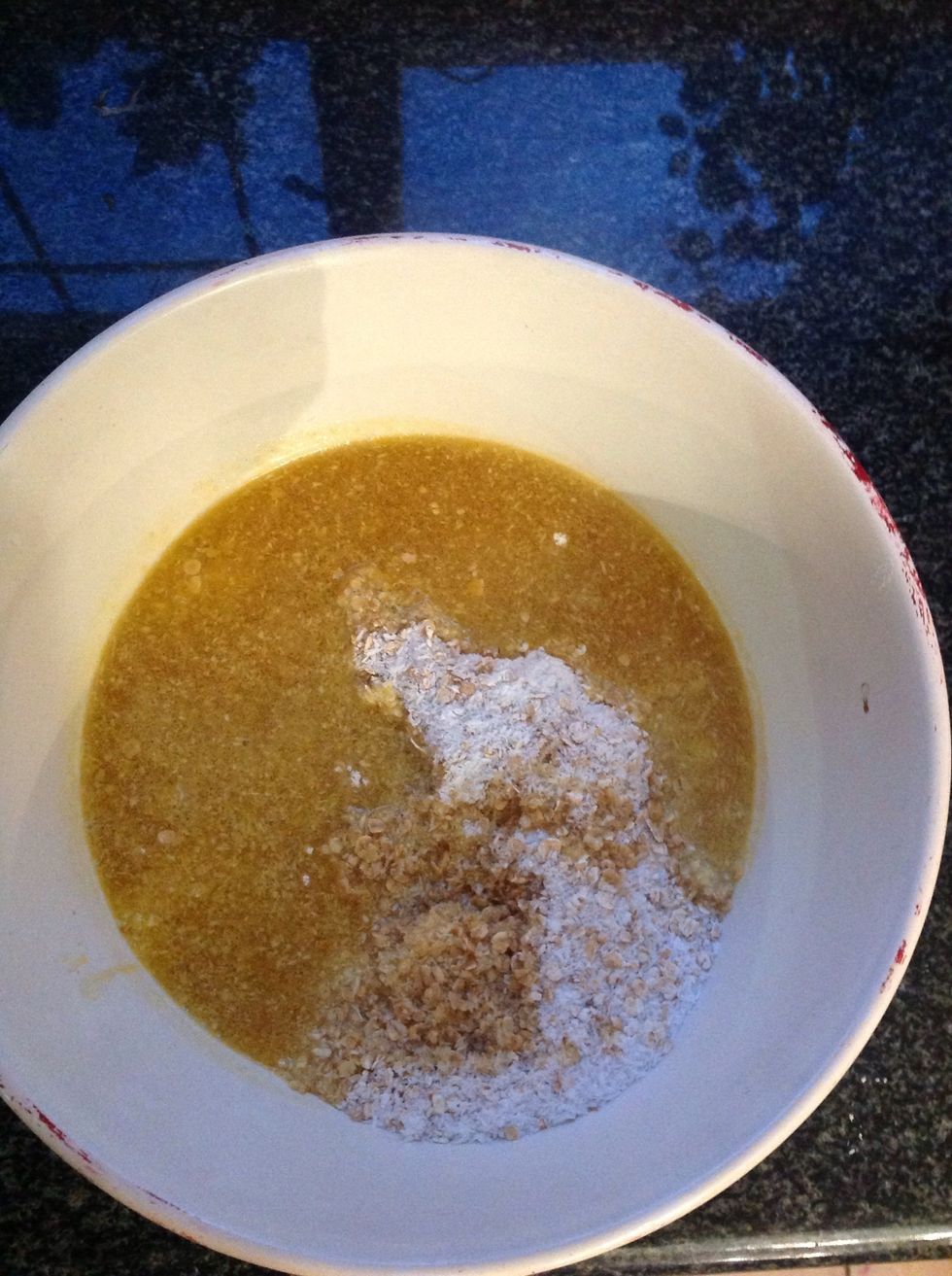 Step five: Pour the melted ingredients into the dry ingredients and mix well.