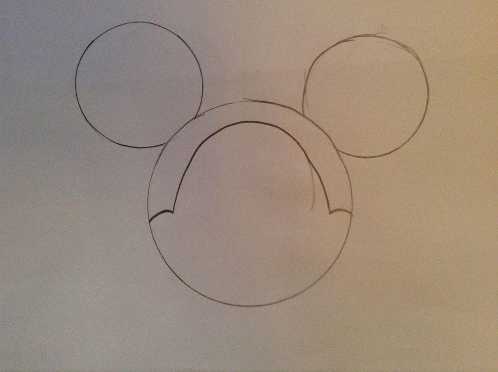 Step four then,draw a small curve on the side followed by one big curve then add another small circle