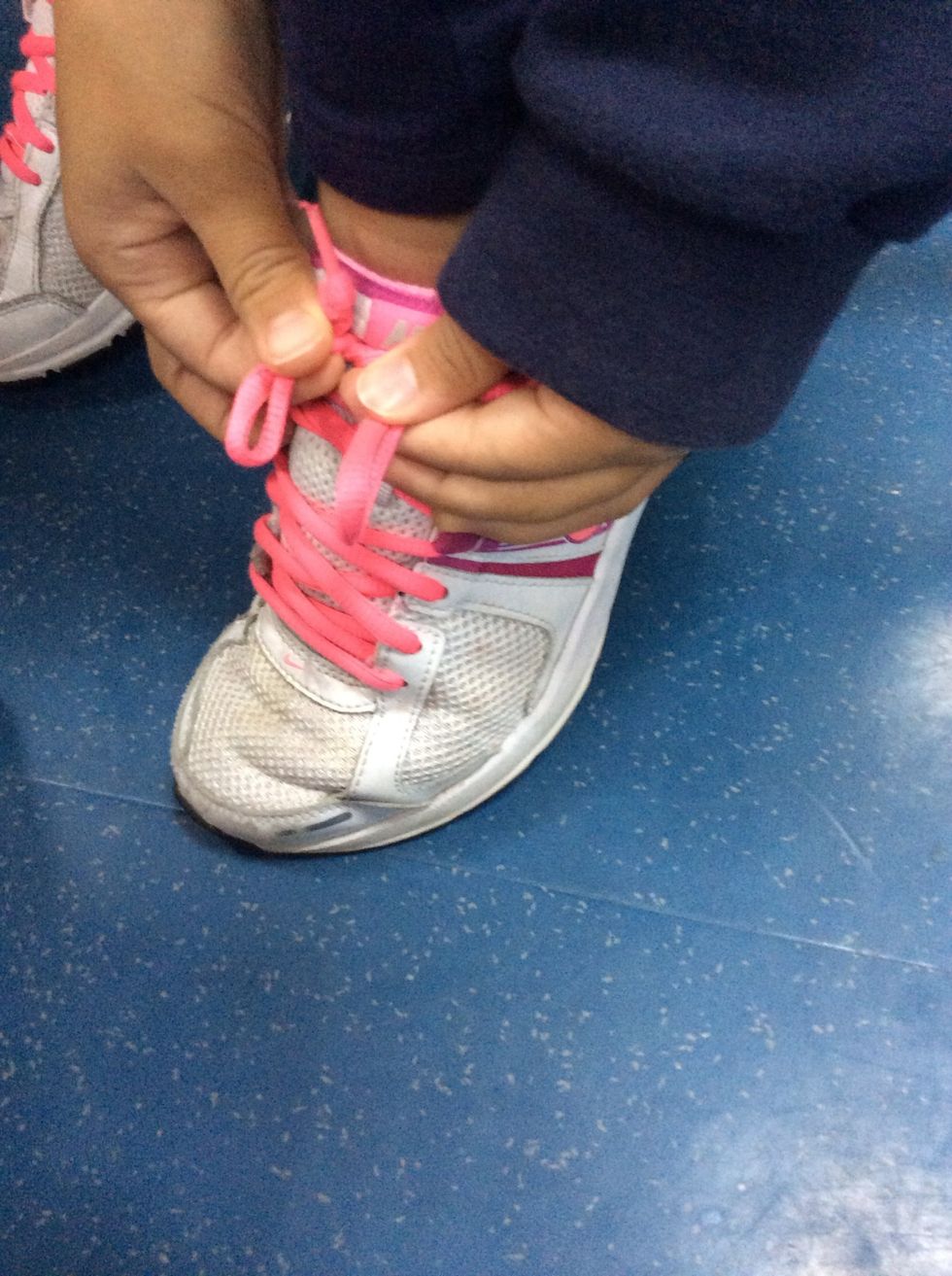 Step four, then make two bunny ears. \ud83d\udc5f