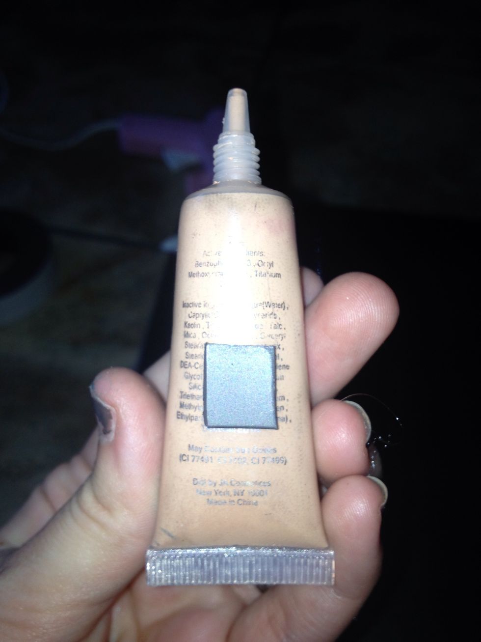 Stick magnet piece to makeup! May need bigger magnet pieces for heavier makeup items!!