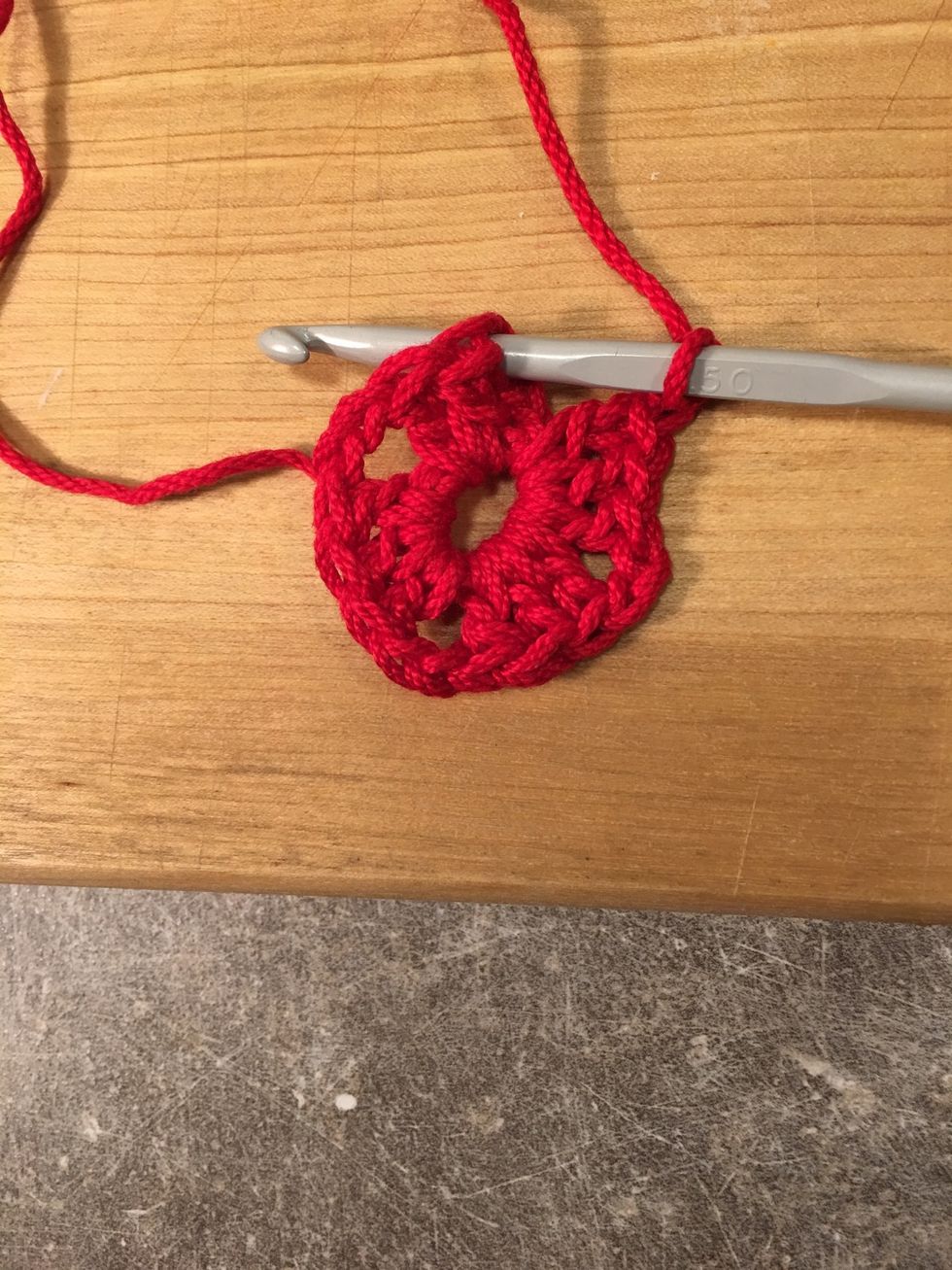 Stick virkn\u00e5len i f\u00f6rsta stolpen h\u00f6gst upp. = den 3: luftmaskan