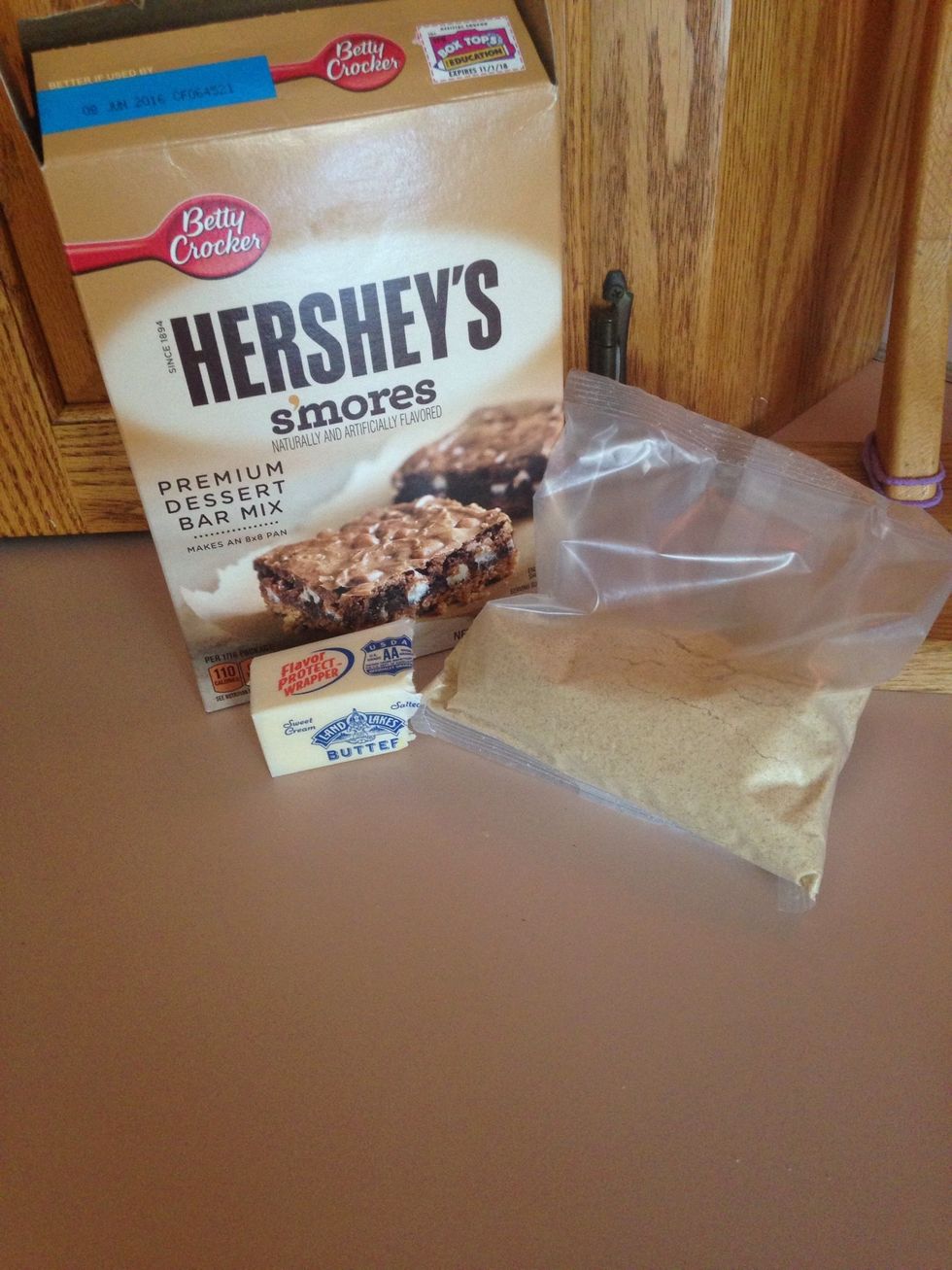 Stir crust mix and melted butter together