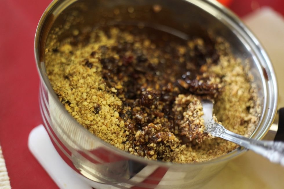 Stir it all through unil your nuts disappear into the chocolate.