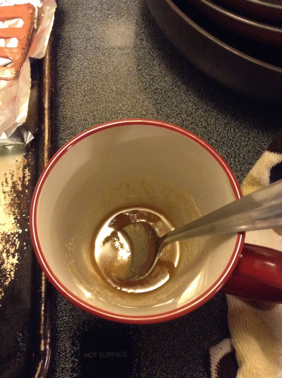 Stir sugars Vanilla and salt in the mug with the butter