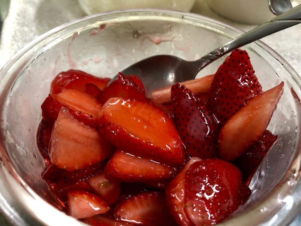 Stir the berries and keep it aside