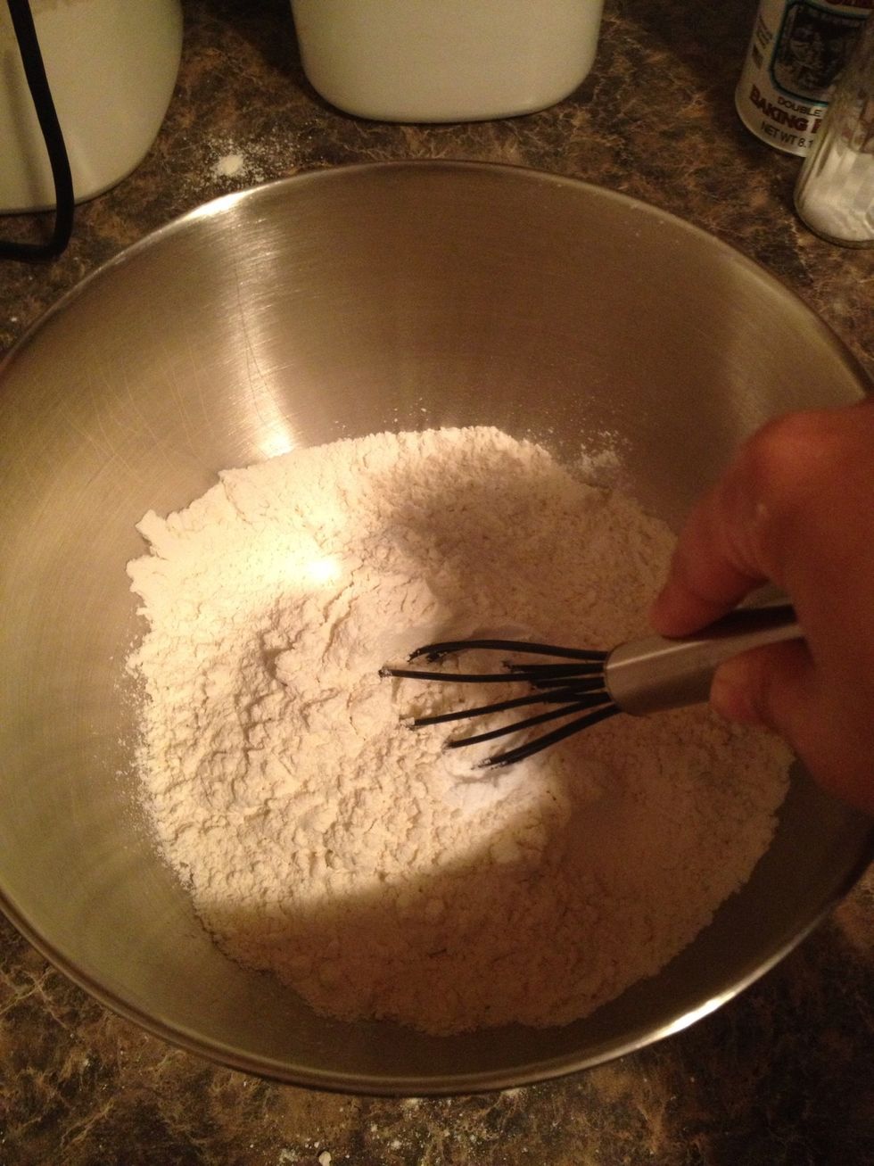 Stir the cake mixture well and set aside.