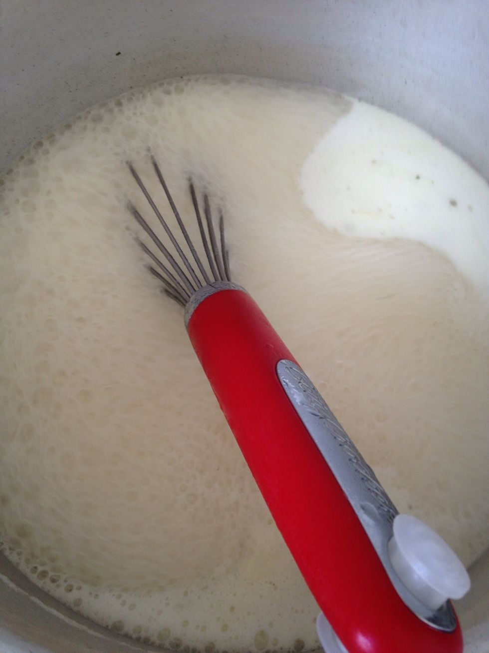 Stir the floor and the oil until get brown colour then add the water and keep stiring until it boil leave it for 5 min