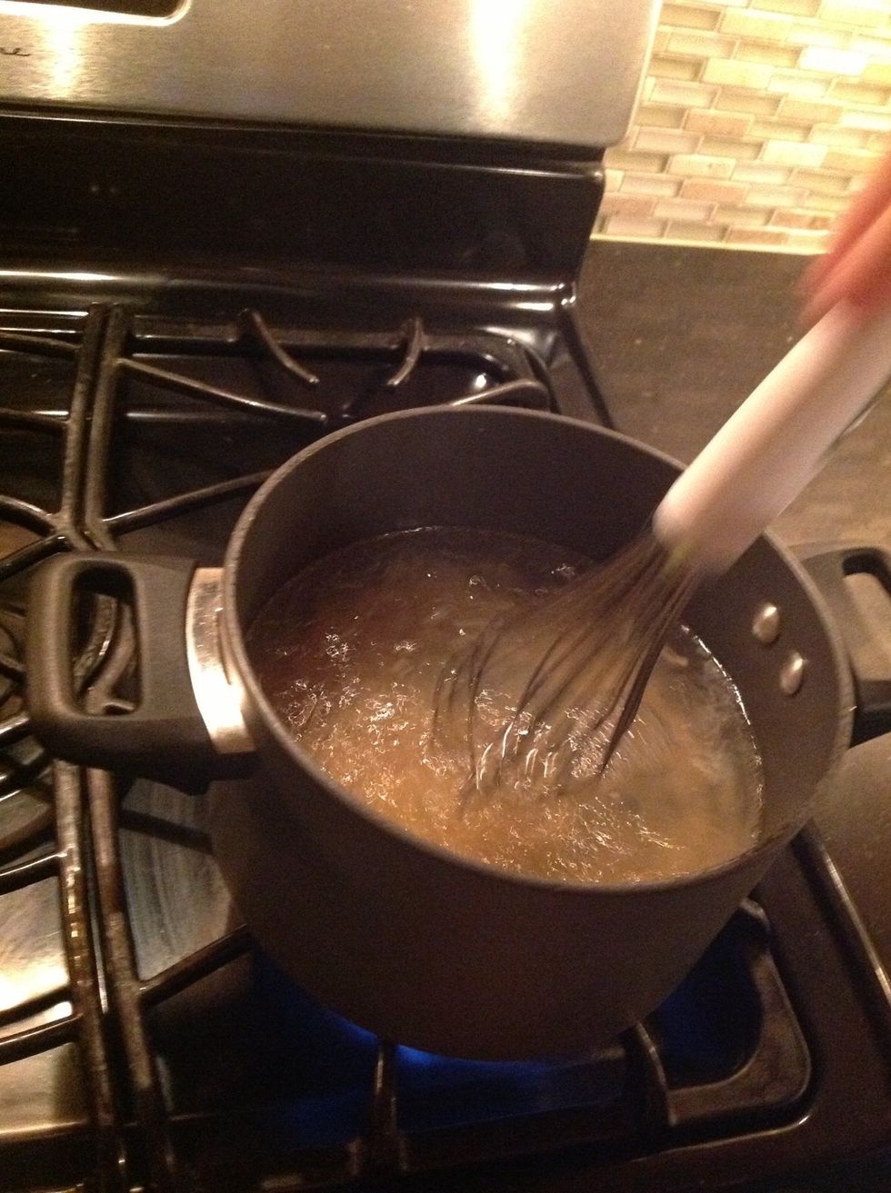Stir the noodles for about 30 seconds.